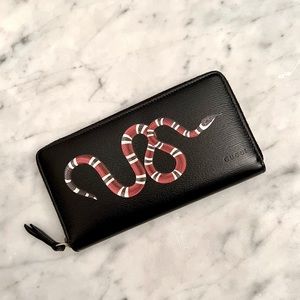 Gucci Kingsnake Print Leather Zip Around Wallet